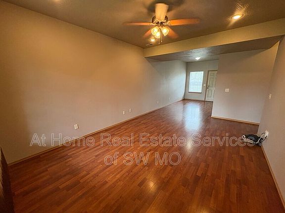 2nd image of 650 S Rilynn Ave