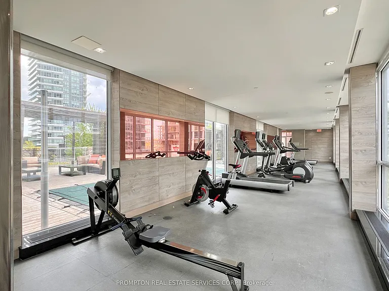 121 McMahon Dr #608 — Photo 29