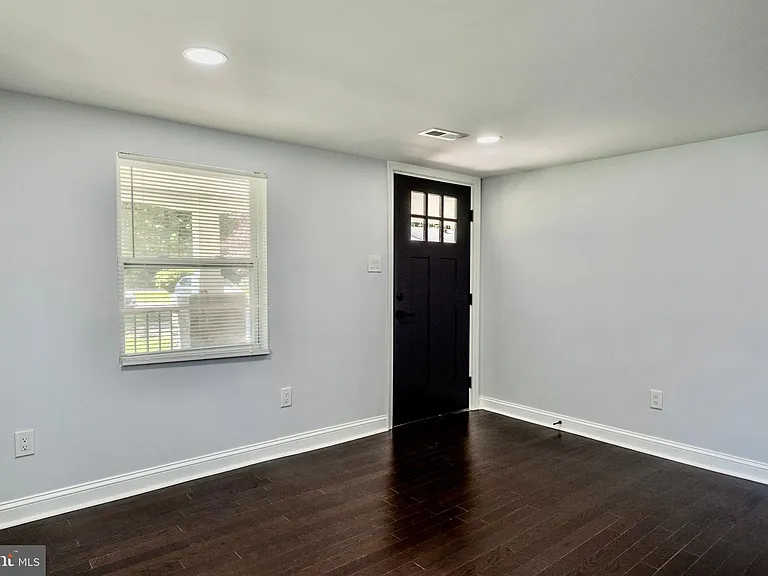 48540 Mattapany Rd — Photo 2