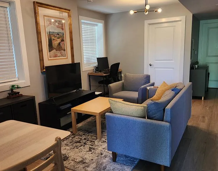 6230 S Woodlawn Ave #1R — Photo 2