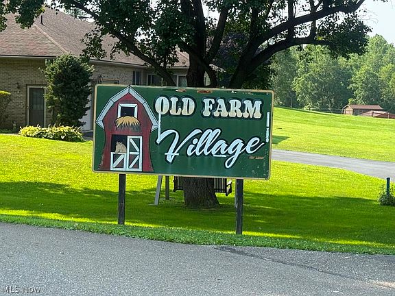3rd image of 46046 Lori Ln