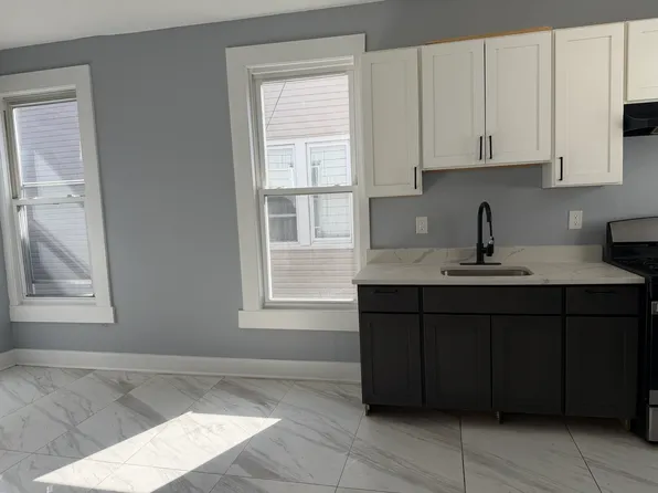 237 S 7th St #2L, Newark, NJ 07103