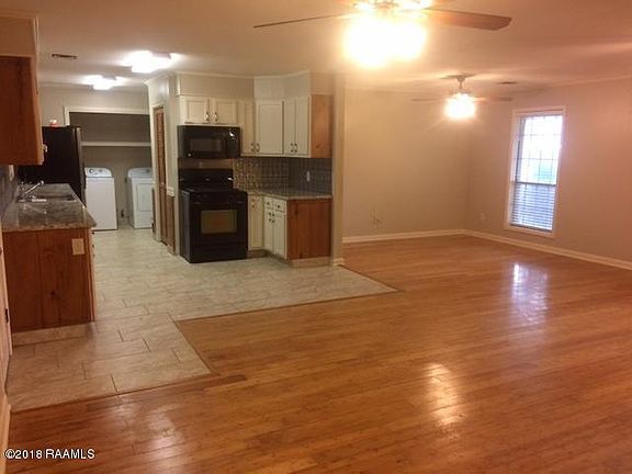 5th image of 204 Keller St