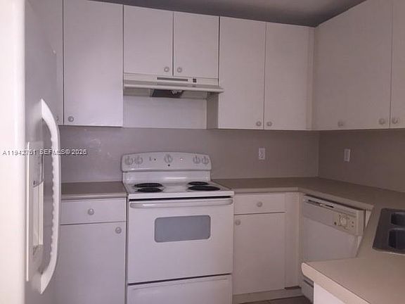 5th image of 10852 SW 240th St