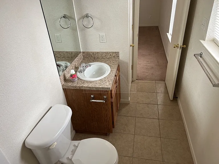 502 Primrose Dr — Photo 15