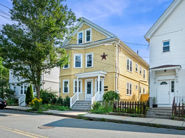 21 Cabot St #2, Salem, MA 01970