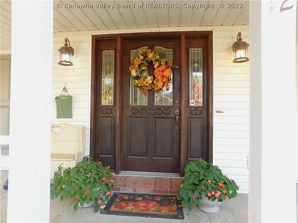 12 Meadowbrook Cir, Hurricane, WV 25526 Zillow