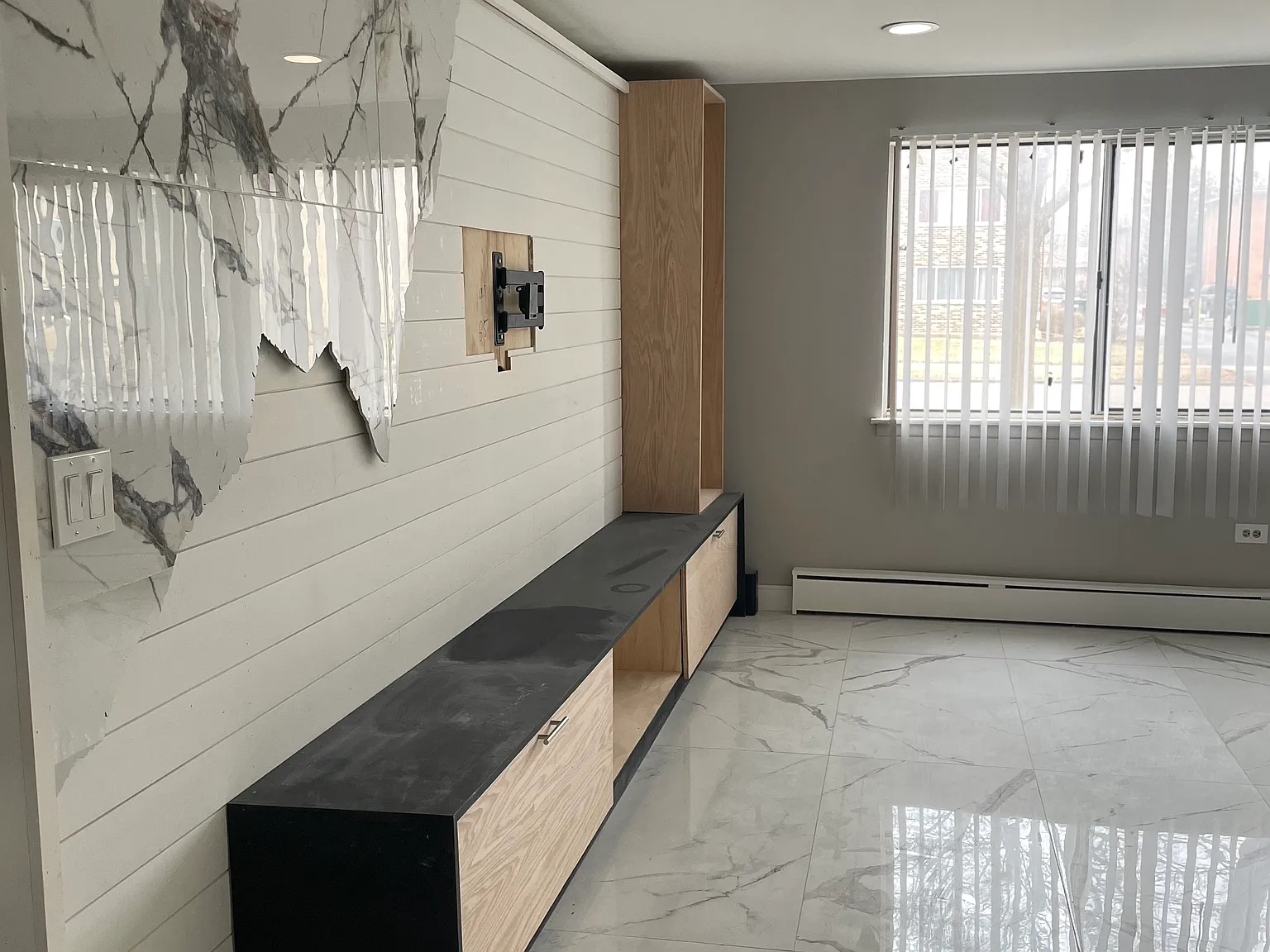 1 bed, 990 sqft, $1,550 — Photo 4