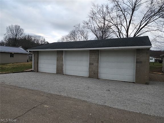 2nd image of 6181 Riggle Hill Rd NE