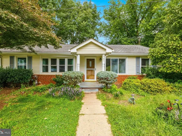 721 Wirt St SW, Leesburg, VA 20175