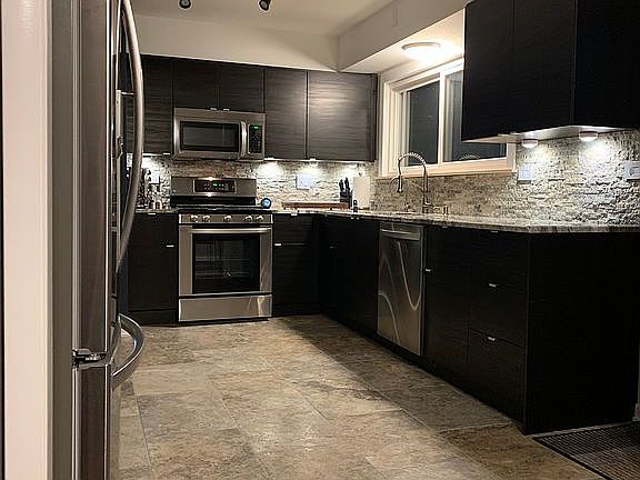 5th image of 21W238 Shelley Dr