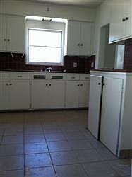 3rd image of 736 N Farris Ave