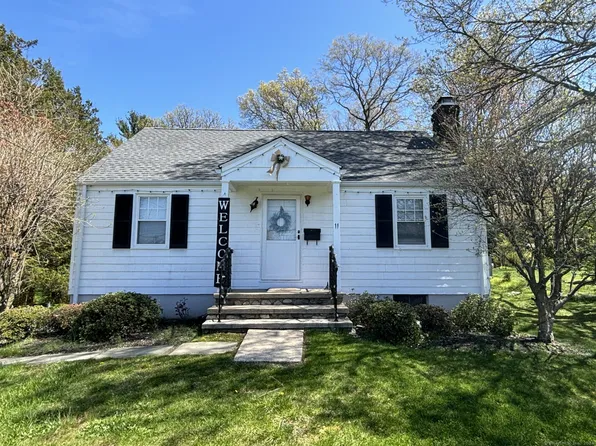 11 Alrowood Drive, Norwalk, CT 06851
