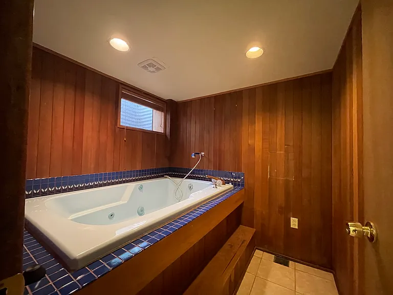 14212 SE 37th St — Photo 5