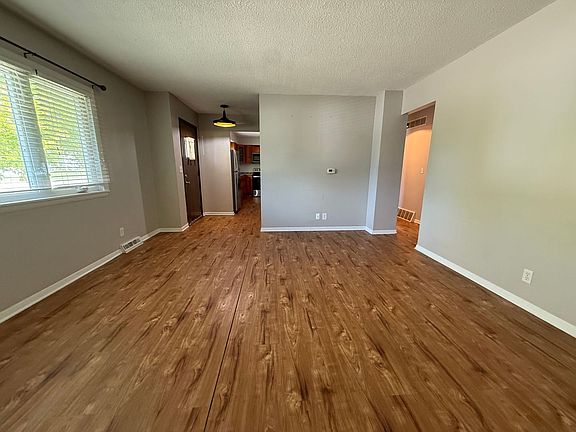 3rd image of 3363 Sunny Hill Dr