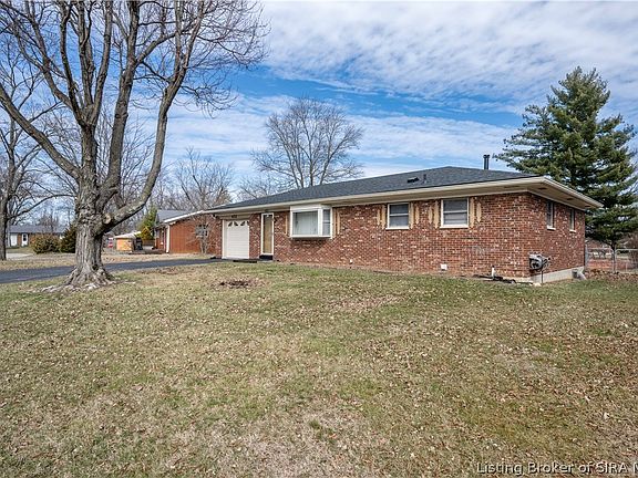 2nd image of 652 Florida Drive