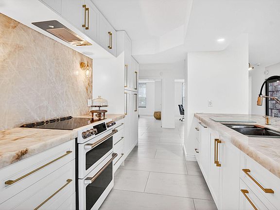 4th image of 7233 Promenade Drive #101
