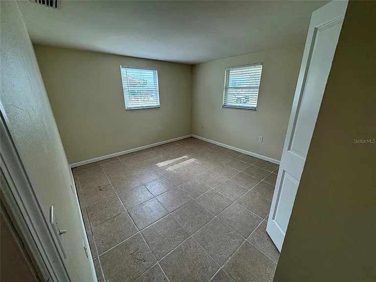 2111 Forked Creek Dr — Photo 9