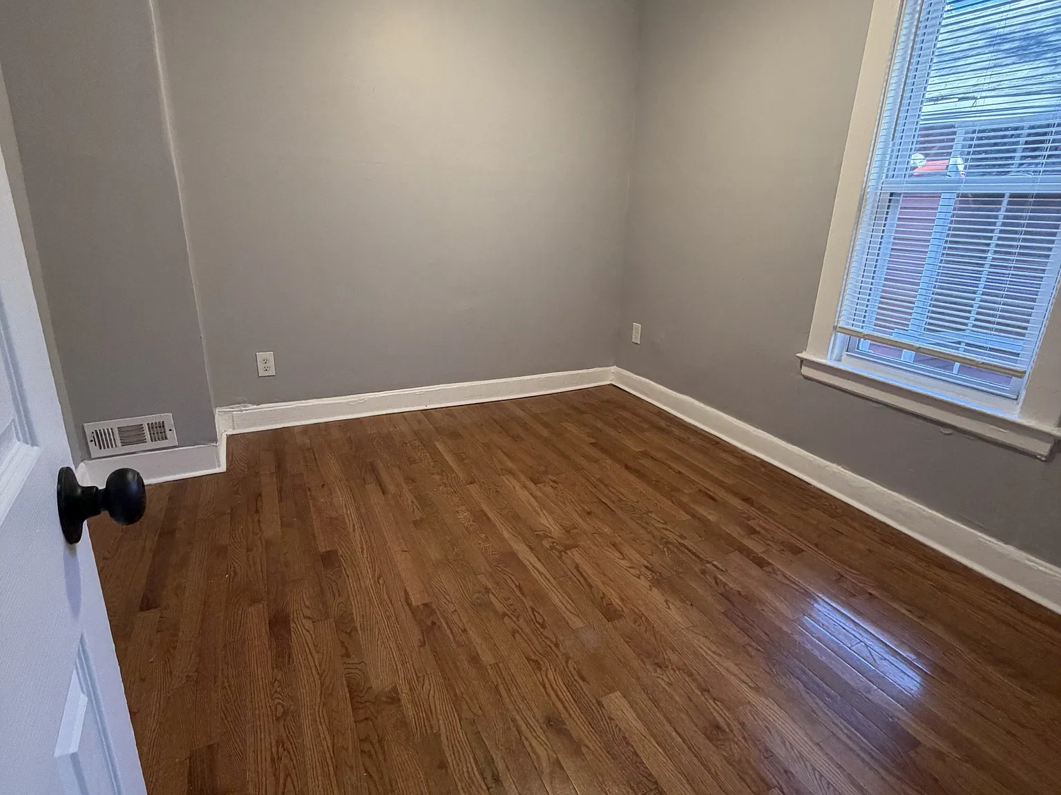 2 bed, 1119 sqft, $1,900 — Photo 4