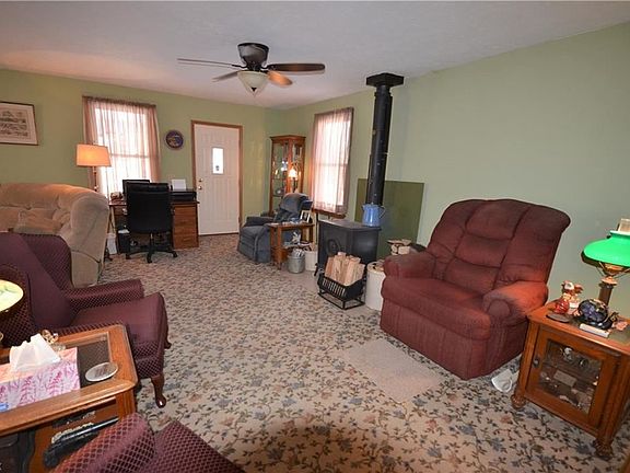 4th image of 420 Herrick Ave