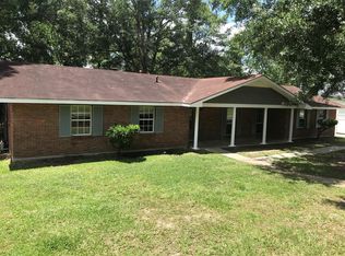 1208 Stemwood Dr, Picayune, MS 39466
