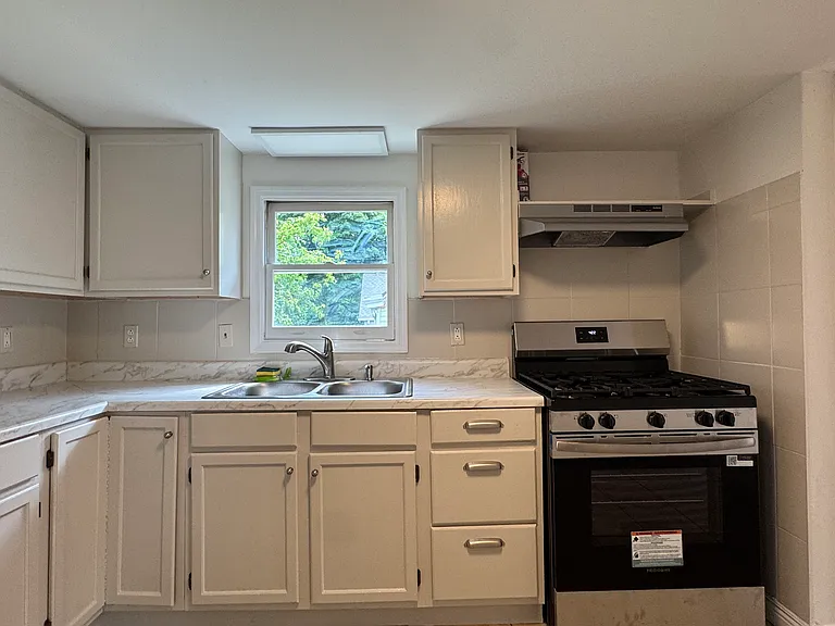 199 Greenkill Ave #2 — Photo 10