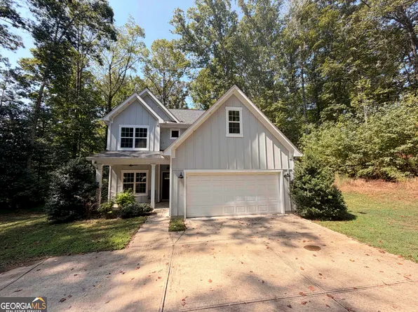 8515 Lynn Dr, Gainesville, GA 30506