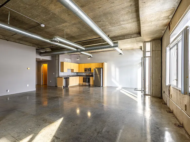 Vine Street Lofts — Photo 11