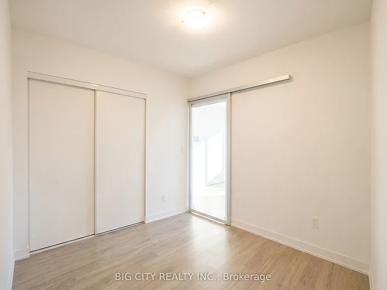 3200 Dakota Cmn #B303 — Photo 10