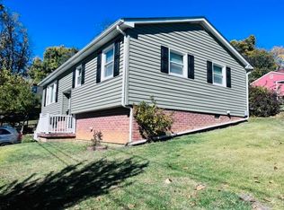 1719 Pierce St, Staunton, VA 24401