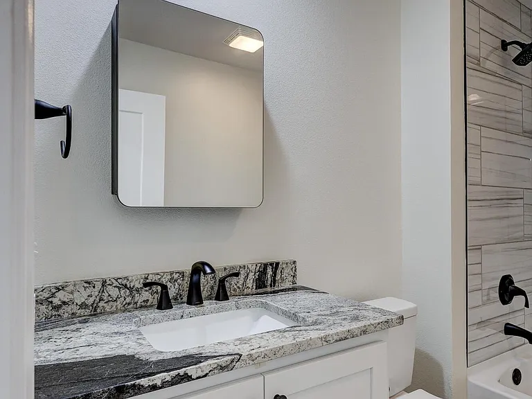 2907 S Jackson Ave — Photo 16