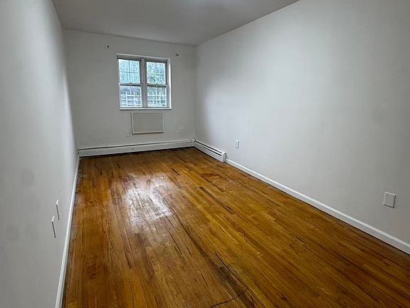 5th image of 825 E 217th St APT 3