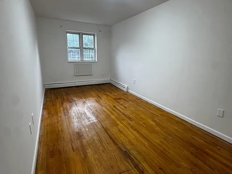 825 E 217th St #3 — Photo 5