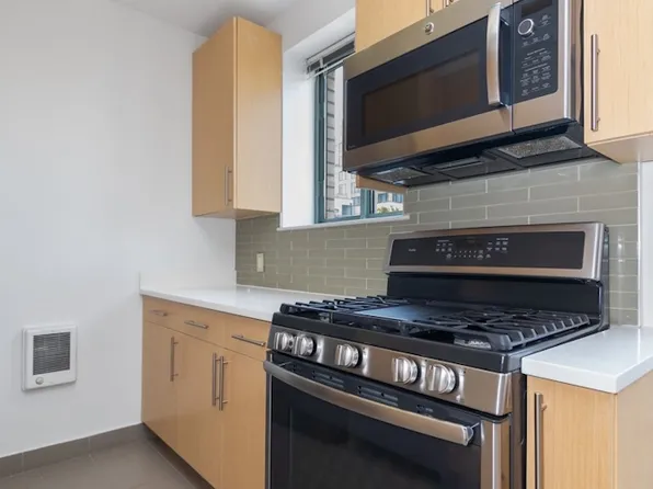 100 Jane Street image 1 of 7