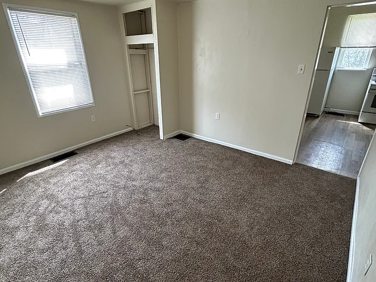 3228 Motor St — Photo 6