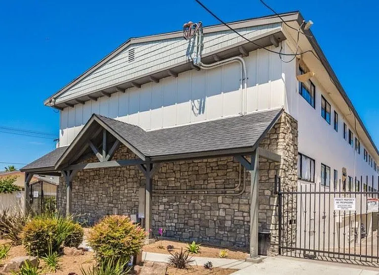 4479 Menlo Ave — Photo 1
