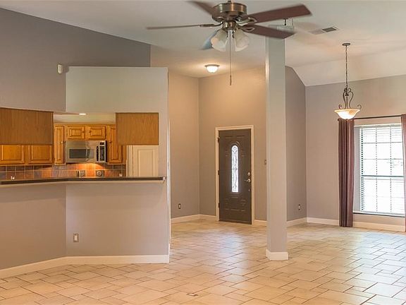 3rd image of 4153 Heartstone Dr