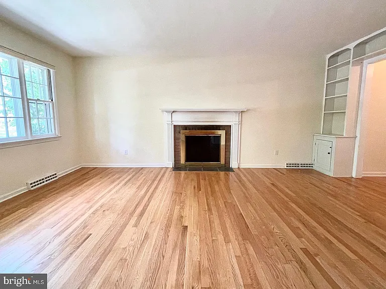 33 Monroe Ln — Photo 8
