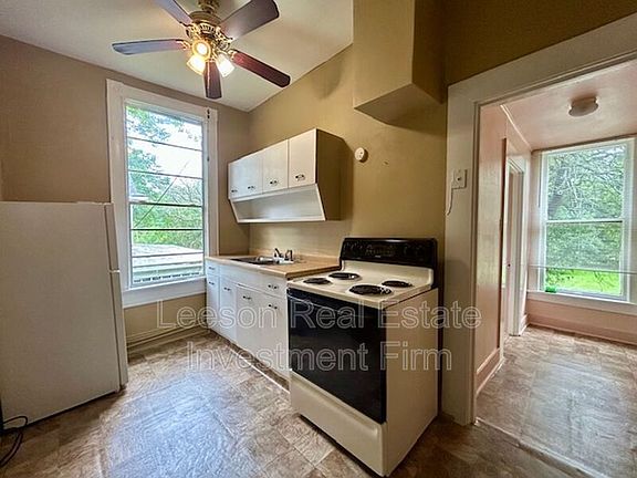 2nd image of 533 Merrick St #B