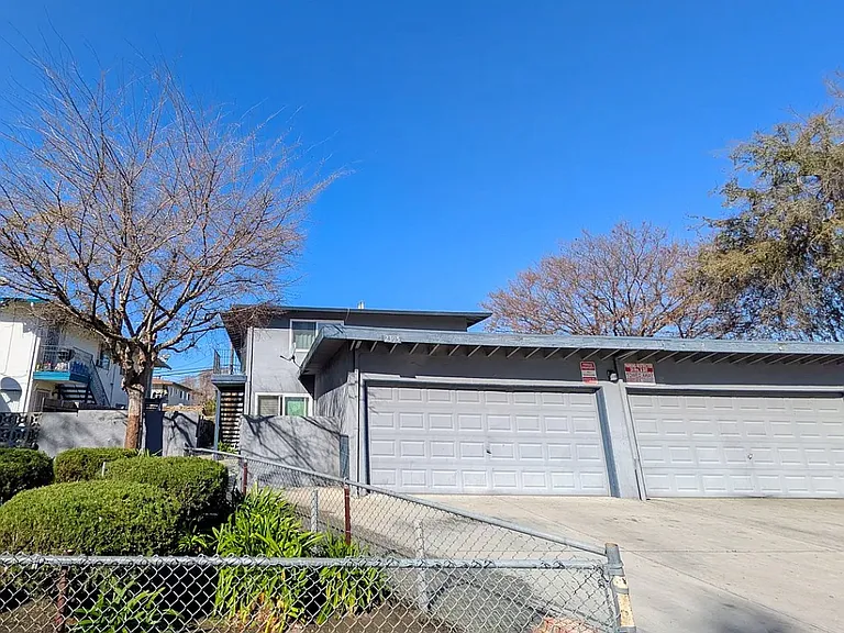 2395 Mather Dr #4 — Photo 10