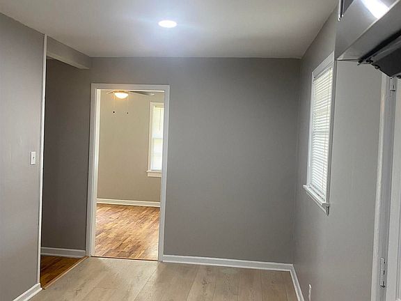 5th image of 2803 Wilson Dr NW