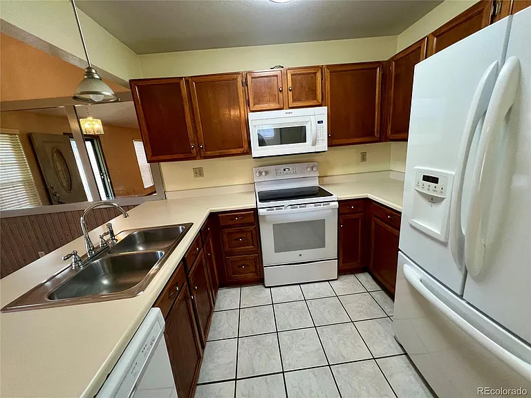 11252 W 102nd Dr — Photo 5