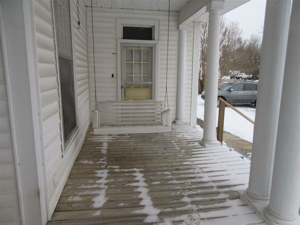 944 W Broadway, Mayfield, KY 42066 Zillow