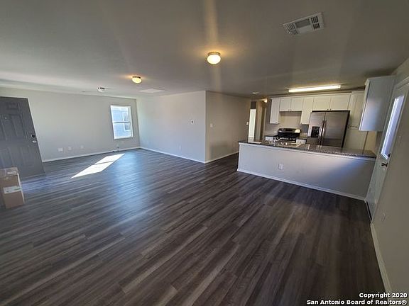 4th image of 327 Pradera Cv