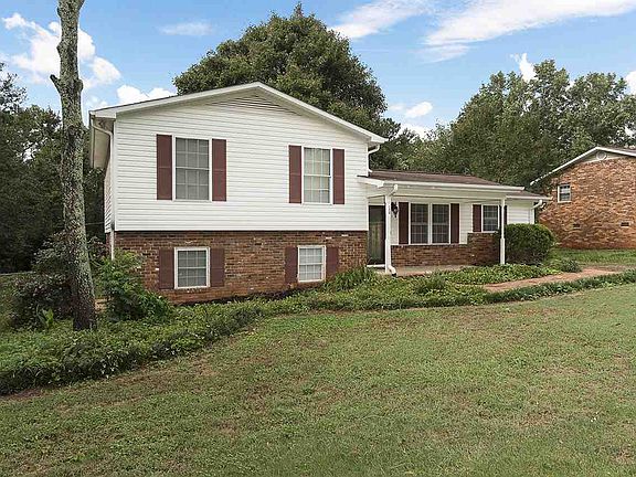 2nd image of 150 Millwood Ln