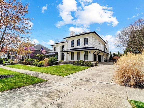 3rd image of 4959 Stone Lake Dr