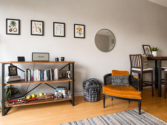 3rd image of 2931 E 12th St Unit 304