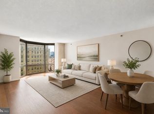 2020 Walnut St APT 16K, Philadelphia, PA 19103