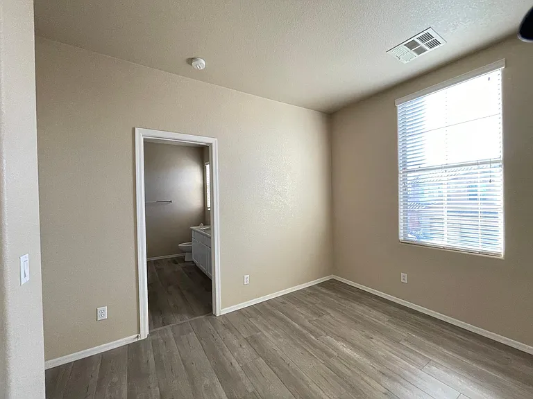 4120 E Torrey Pines Ln — Photo 12