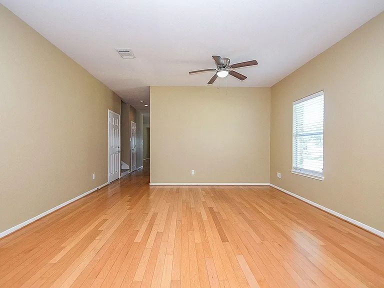 402 New Hope Ln — Photo 15